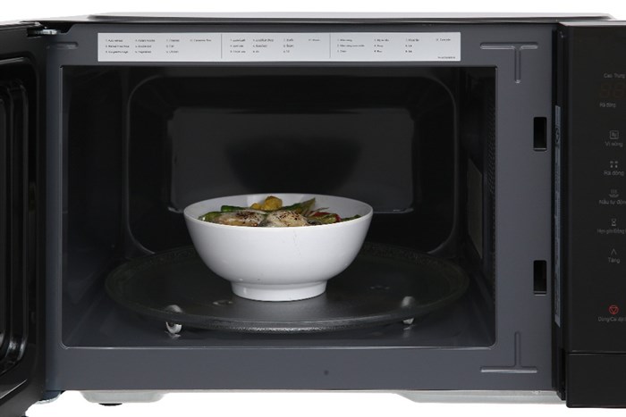 Lò vi sóng Panasonic NN-ST34NBYUE 25 lít